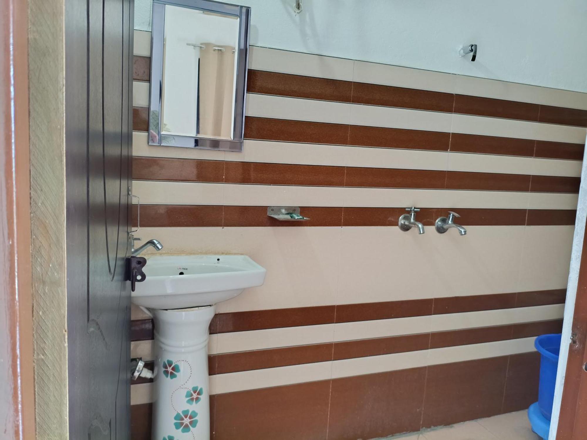 Mayur Homestay Ukhimath Εξωτερικό φωτογραφία